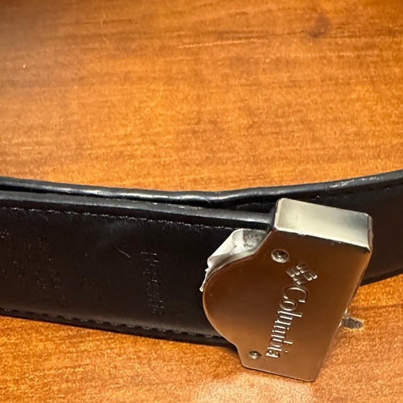 Columbia Black and Tan Faux Leather Belt Size Small 30-32 - Picture 2 of 12